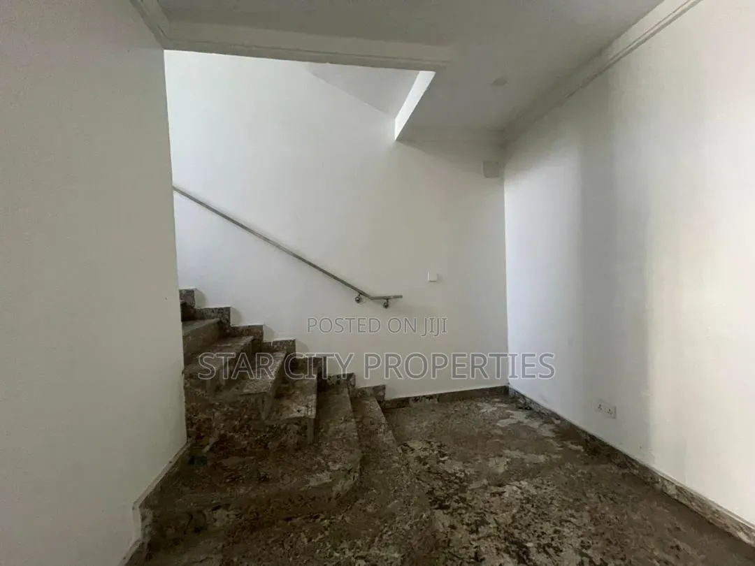 4bdrm Townhouse / Terrace in Banana Island Ikoyi for rent