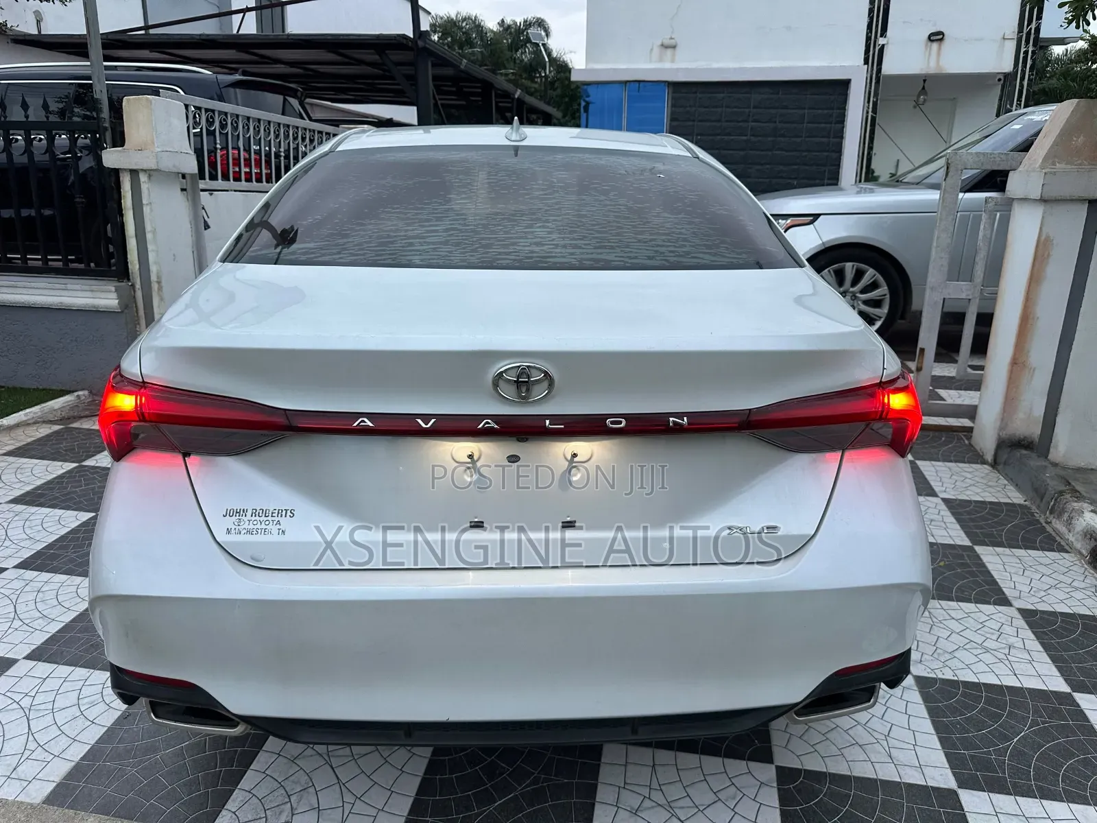 Toyota Avalon 2019 White