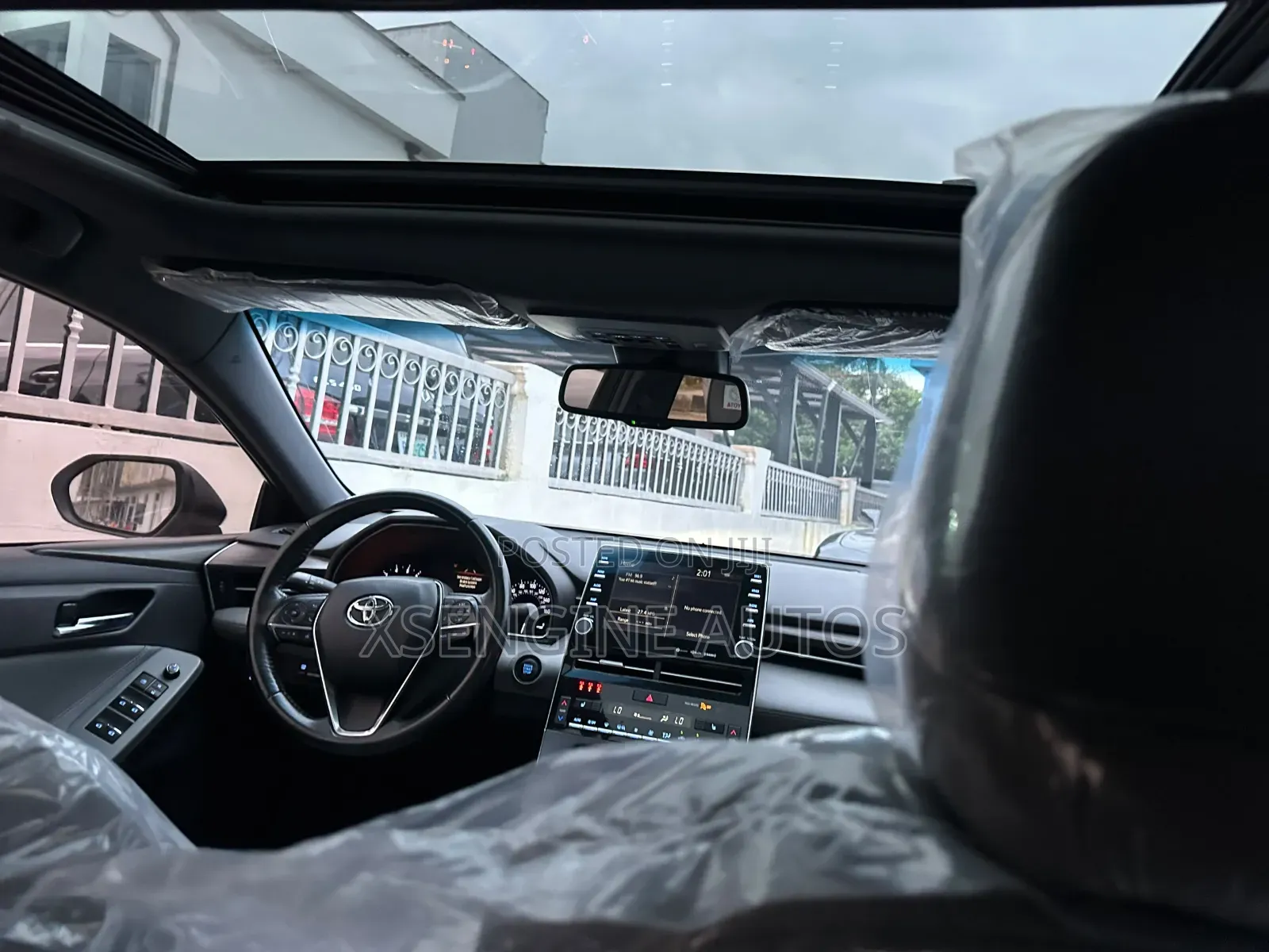Toyota Avalon 2019 White