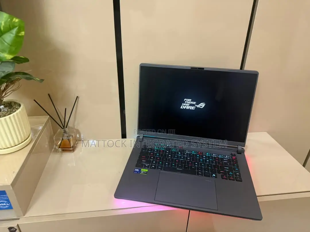 Laptop Asus ROG Strix G16 G614 32GB Intel Core Ultra 9 SSD 1T