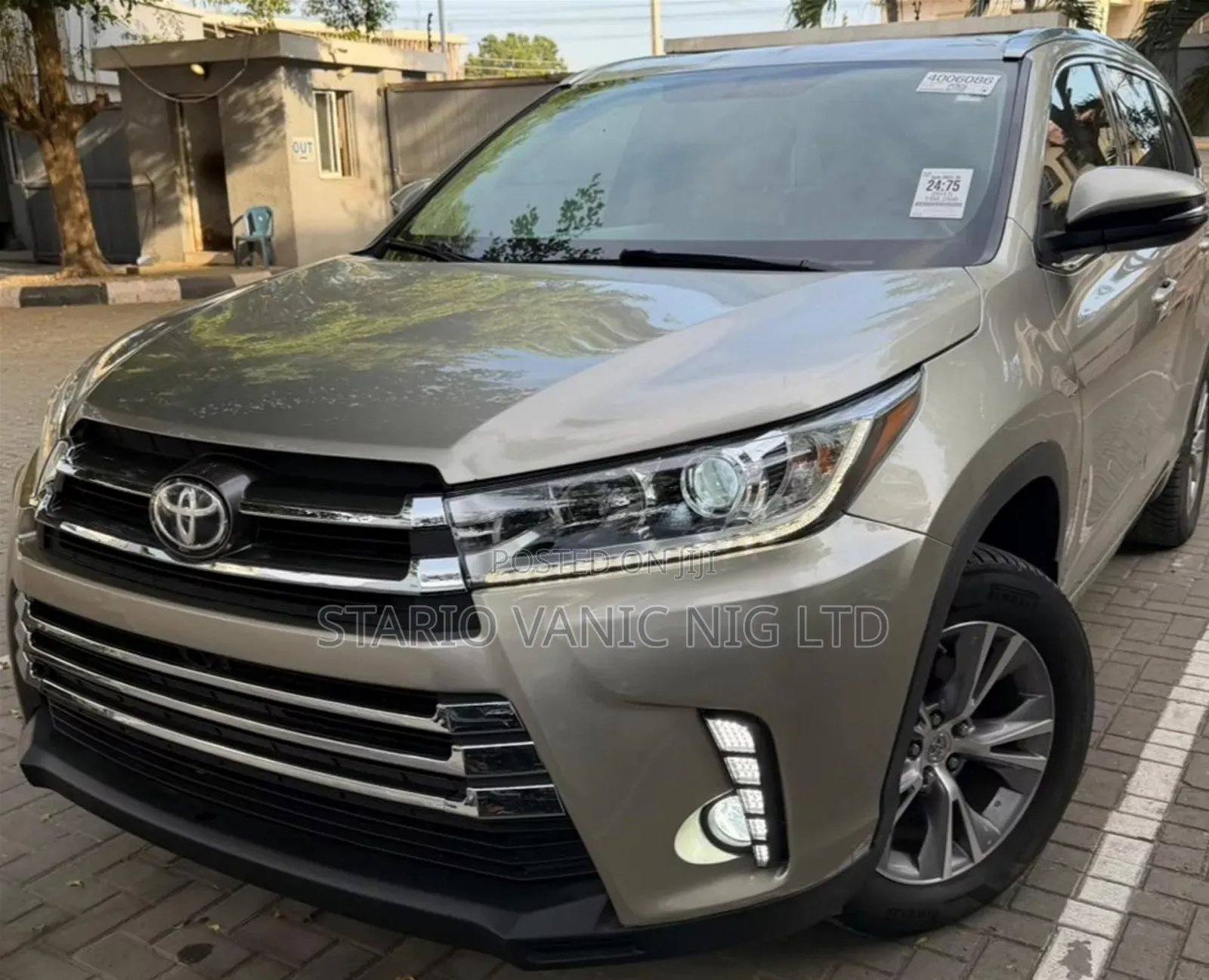 Toyota Highlander 2016 Gold