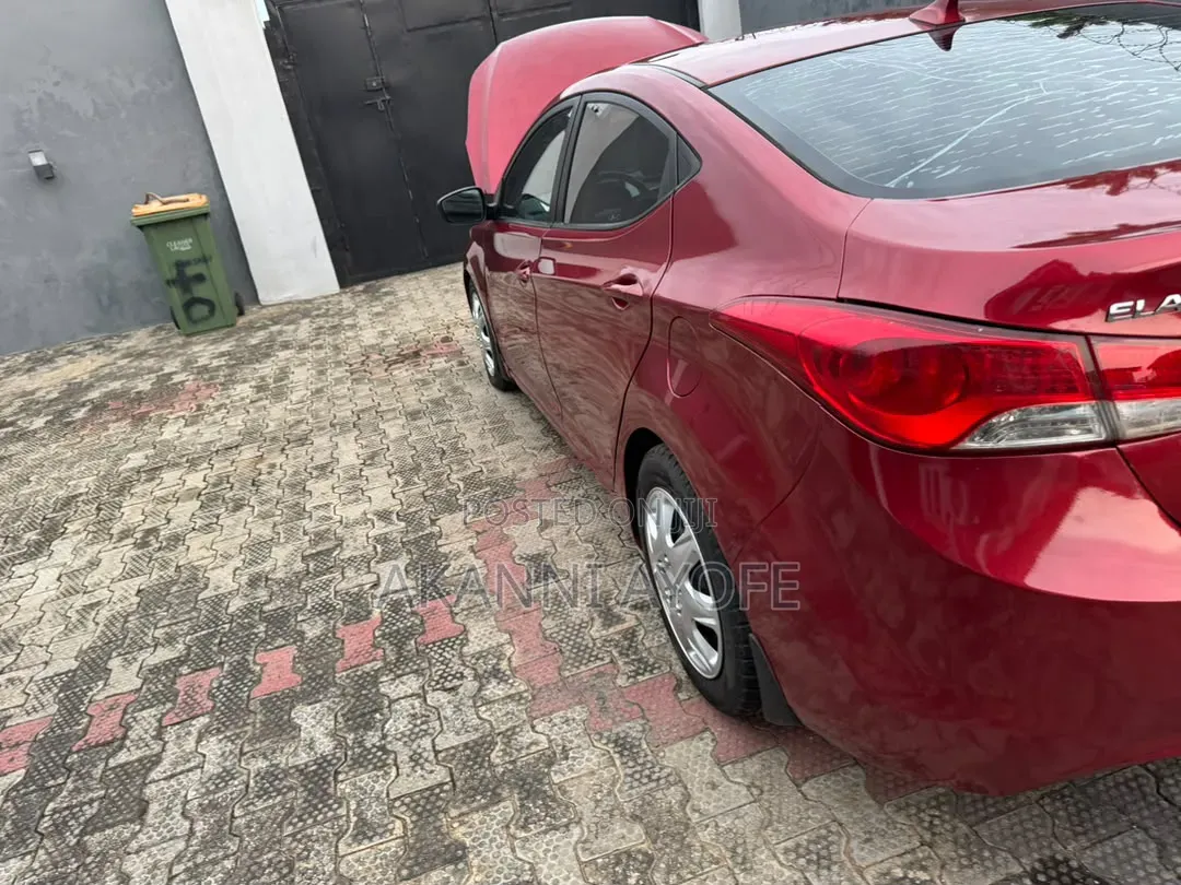 Hyundai Elantra GLS Sedan FWD (1.8L 4cyl 6M) 2013 Red