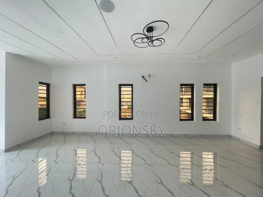 4bdrm Duplex in Ogudu GRA for sale