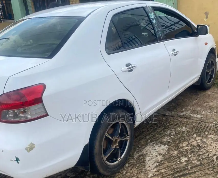 Toyota Yaris 2007 White