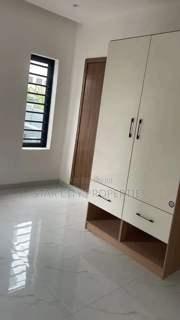 4bdrm Duplex in Magodo Phase 1 Gra for rent