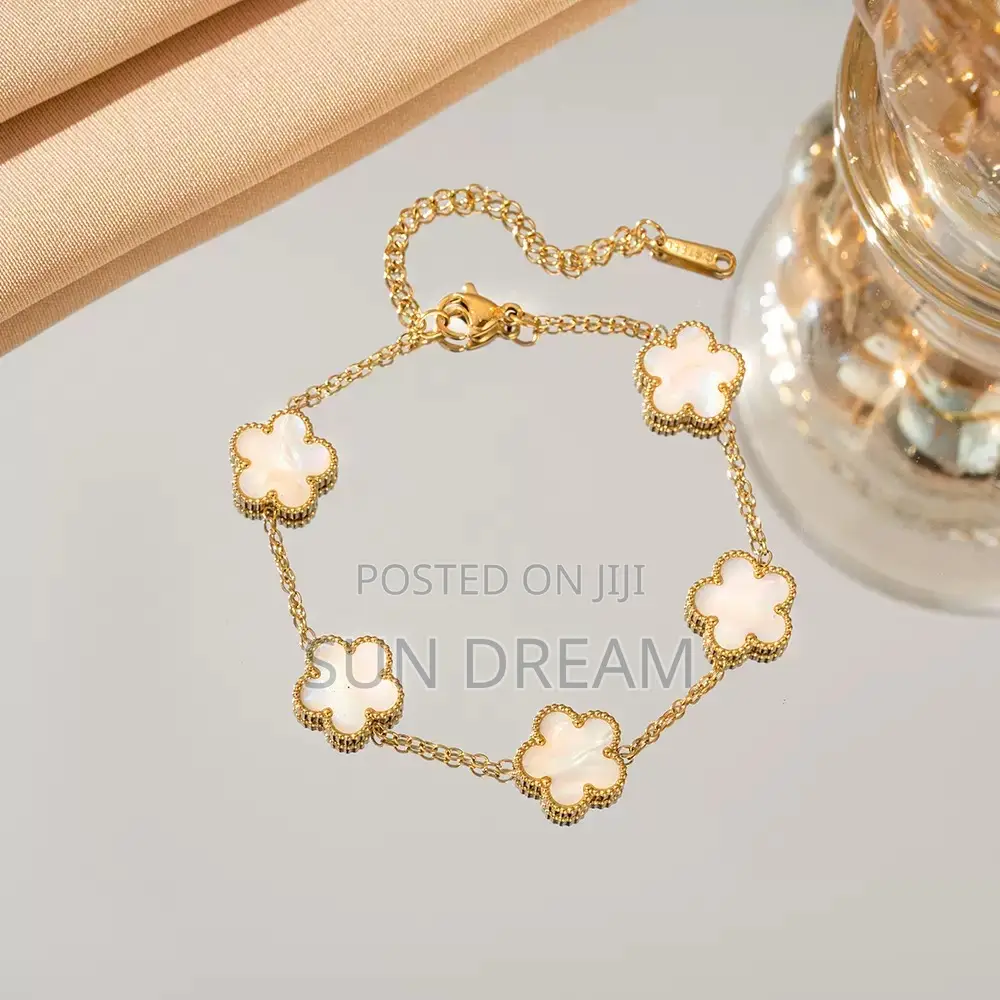 Fashion Trending VCA Bracelet Woman Gift Color Stay