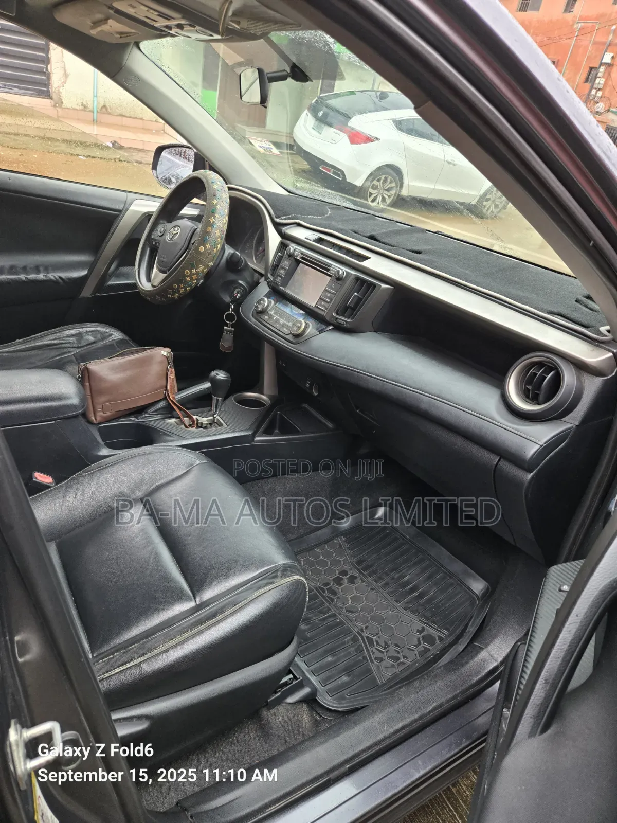 Toyota RAV4 XLE 4dr SUV (2.5L 4cyl 6A) 2014 Gray