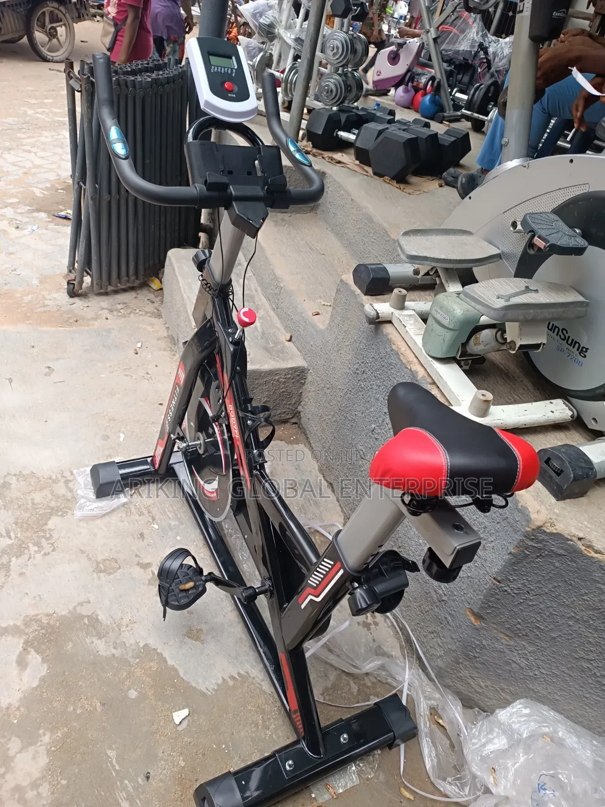 Adjustable Indoor Fitness Bicycle Machine