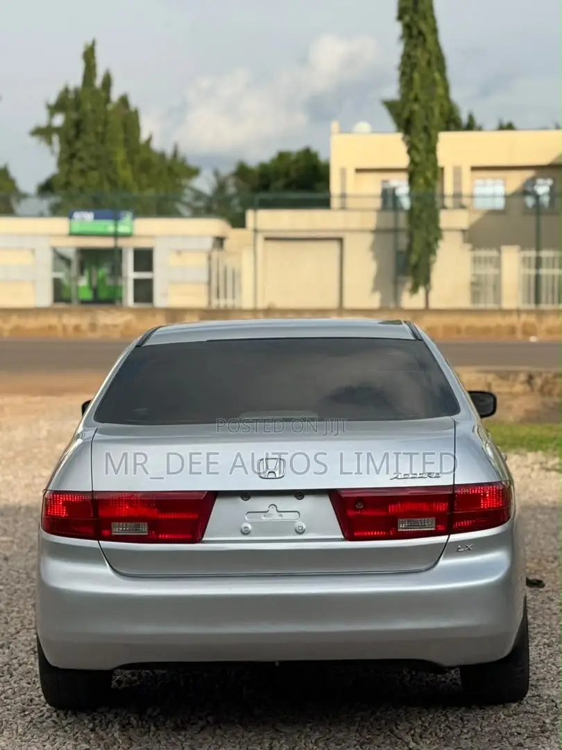 Honda Accord 2005 Silver
