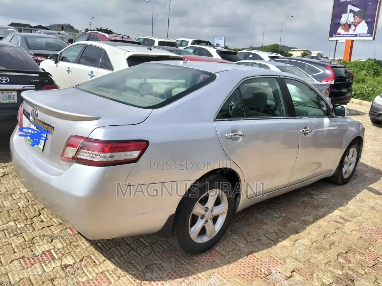 Toyota Camry LE 4dr Sedan (2.5L 4cyl 6A) 2011 Silver