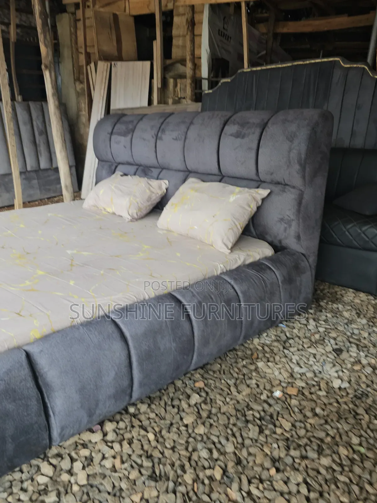 Family Size Bedframe 6/6ft