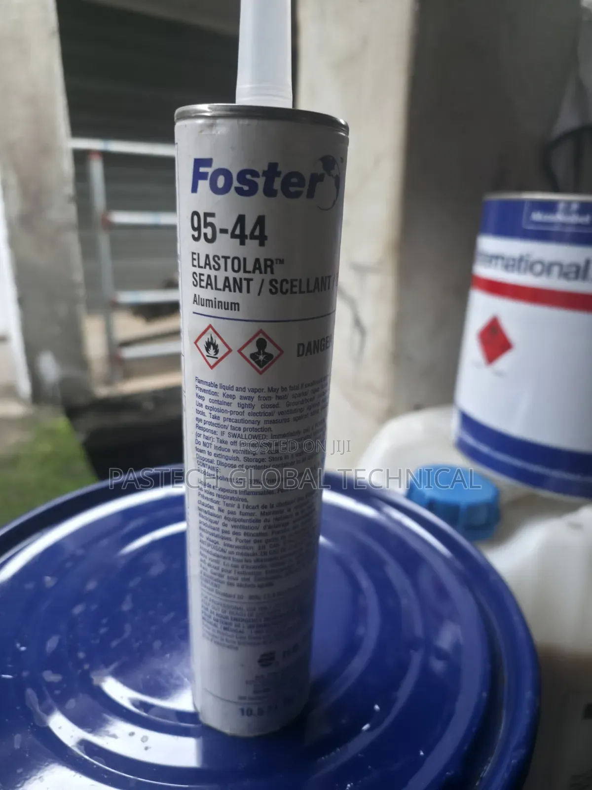 Foster 95-44 Elastolar Sealant in Aluminum Color