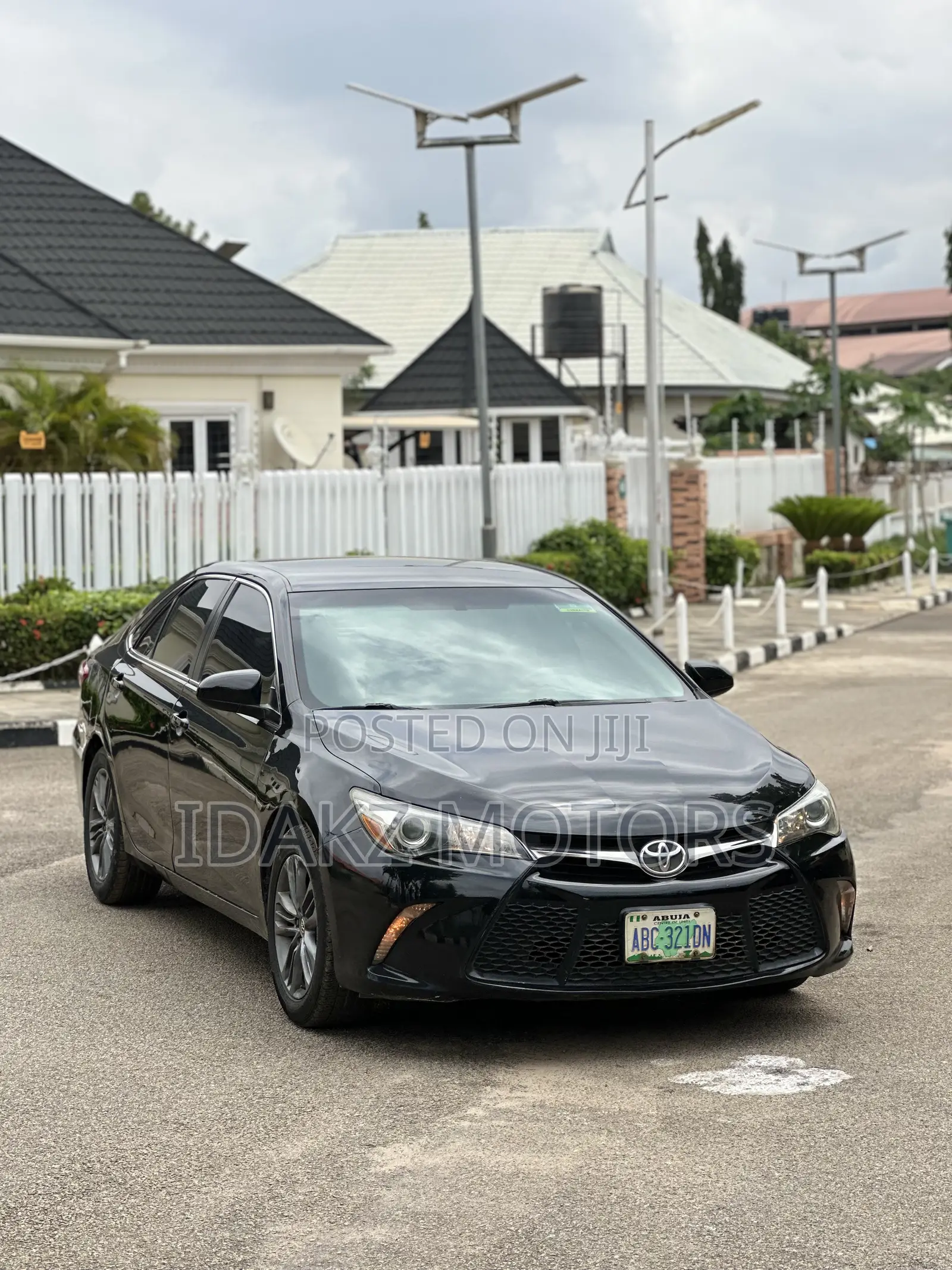 Toyota Camry SE w/Special Edition Pkg (2.5L 4cyl 6A) 2016 Black