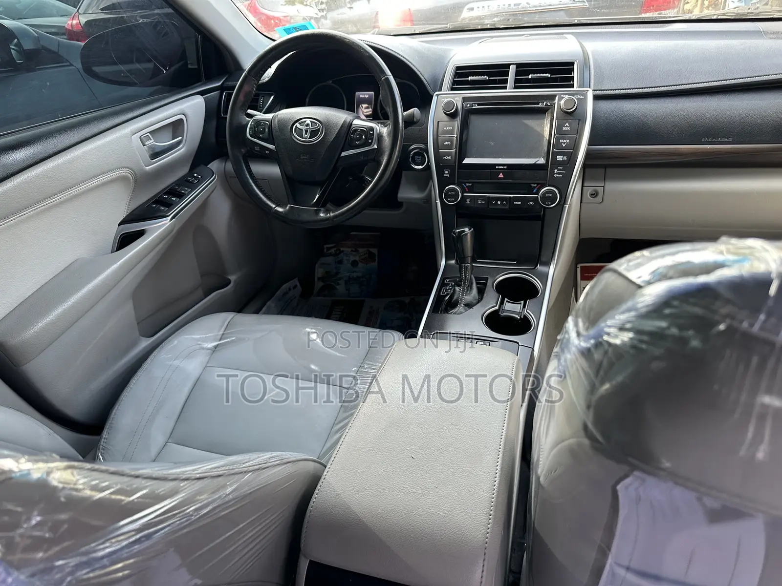 Toyota Camry XLE 4dr Sedan (2.5L 4cyl 6A) 2016 Gray