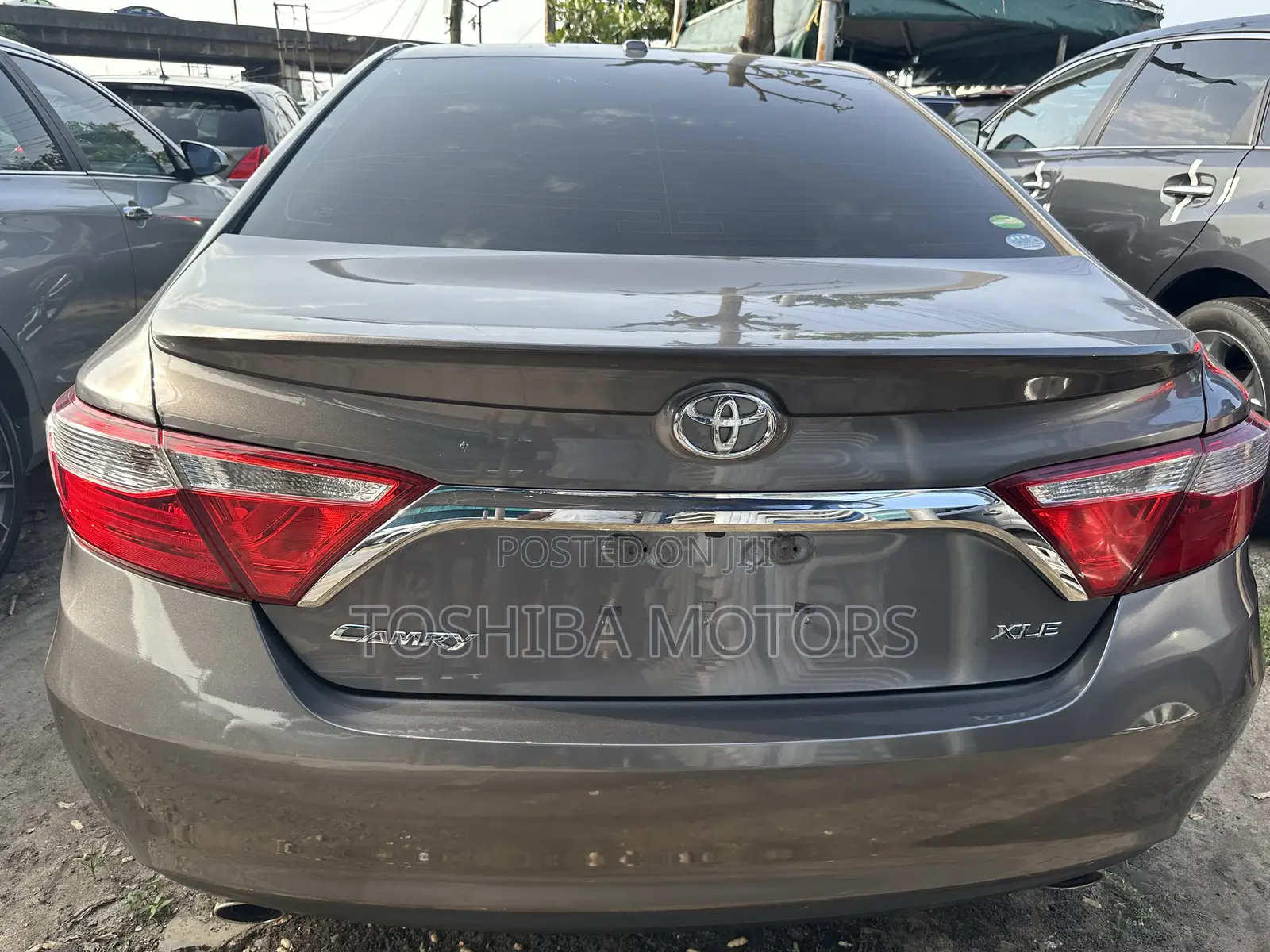 Toyota Camry XLE 4dr Sedan (2.5L 4cyl 6A) 2016 Gray