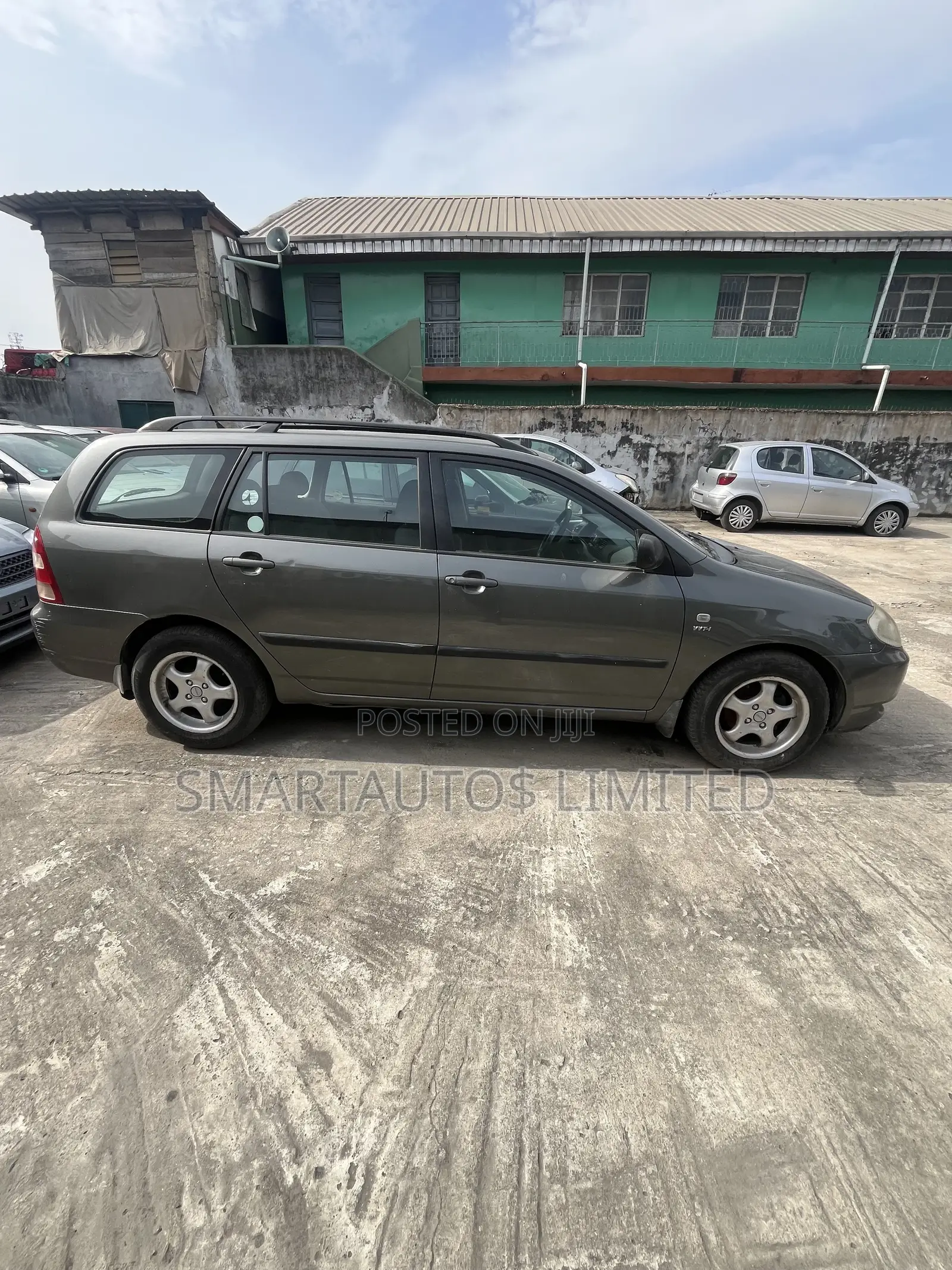 Toyota Corolla Liftback 2005 Gray