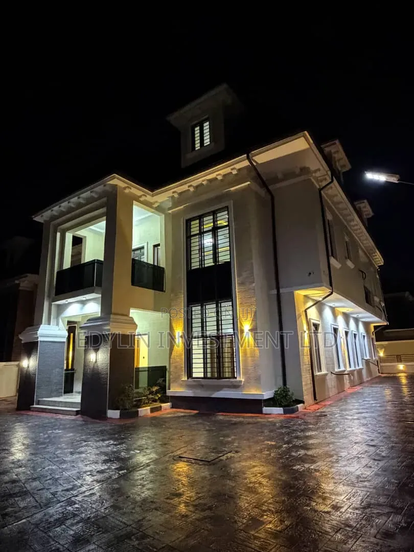 7bdrm Duplex in Karsana for sale
