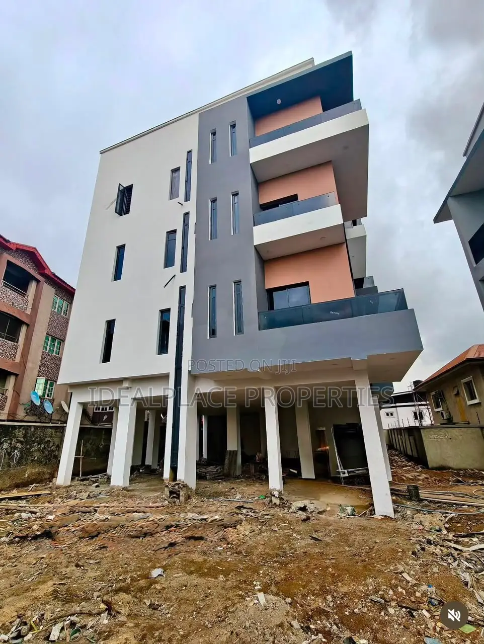 3bdrm Apartment in LSDPC Maryland Estate for sale