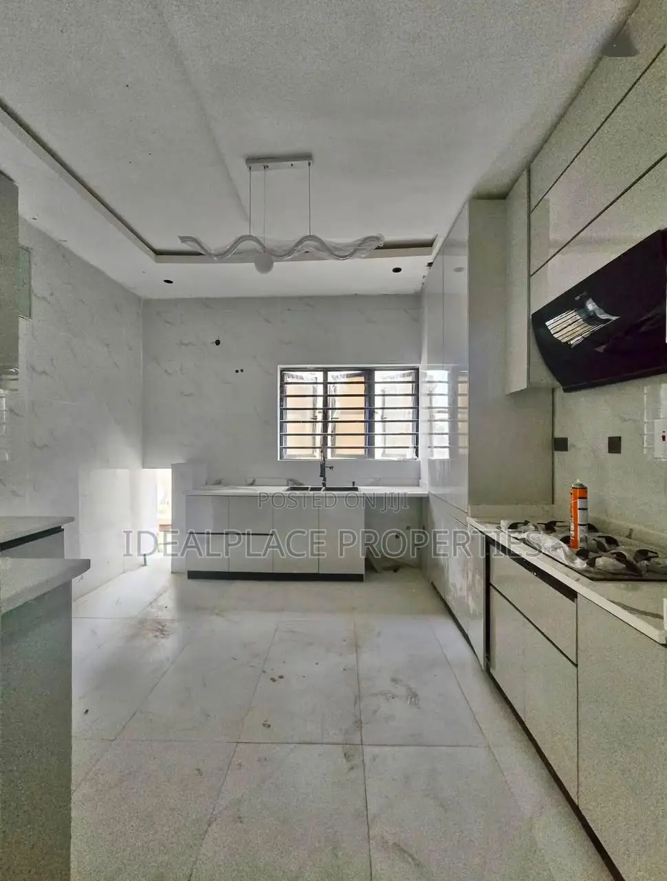 3bdrm Apartment in LSDPC Maryland Estate for sale