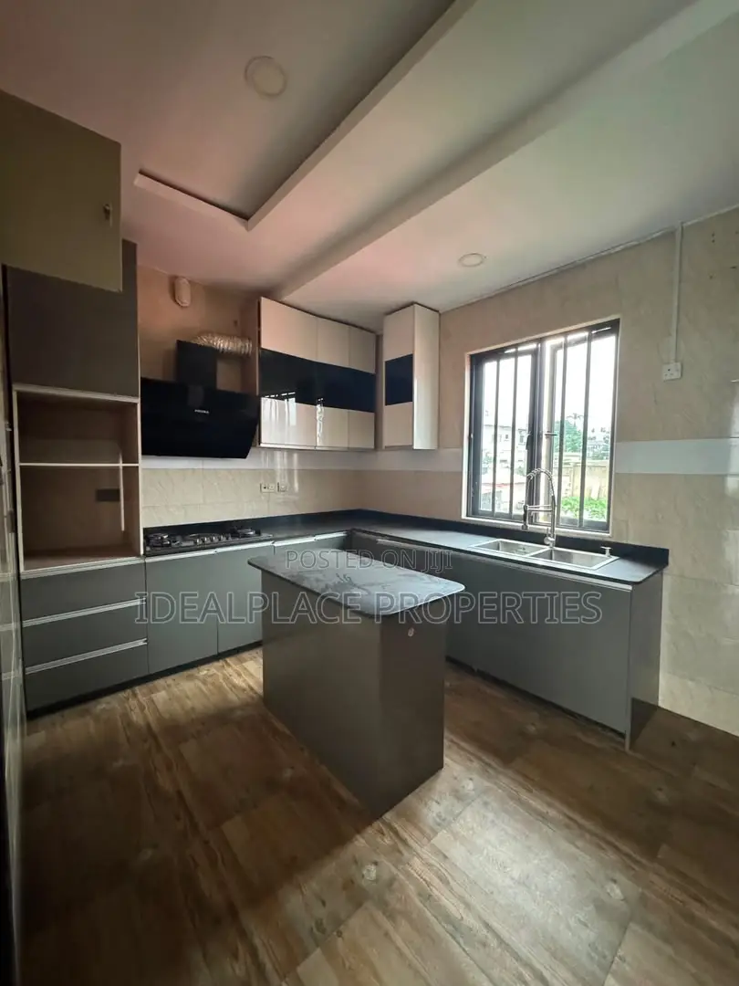4bdrm Duplex in GRA Phase 2 Shangisha for sale