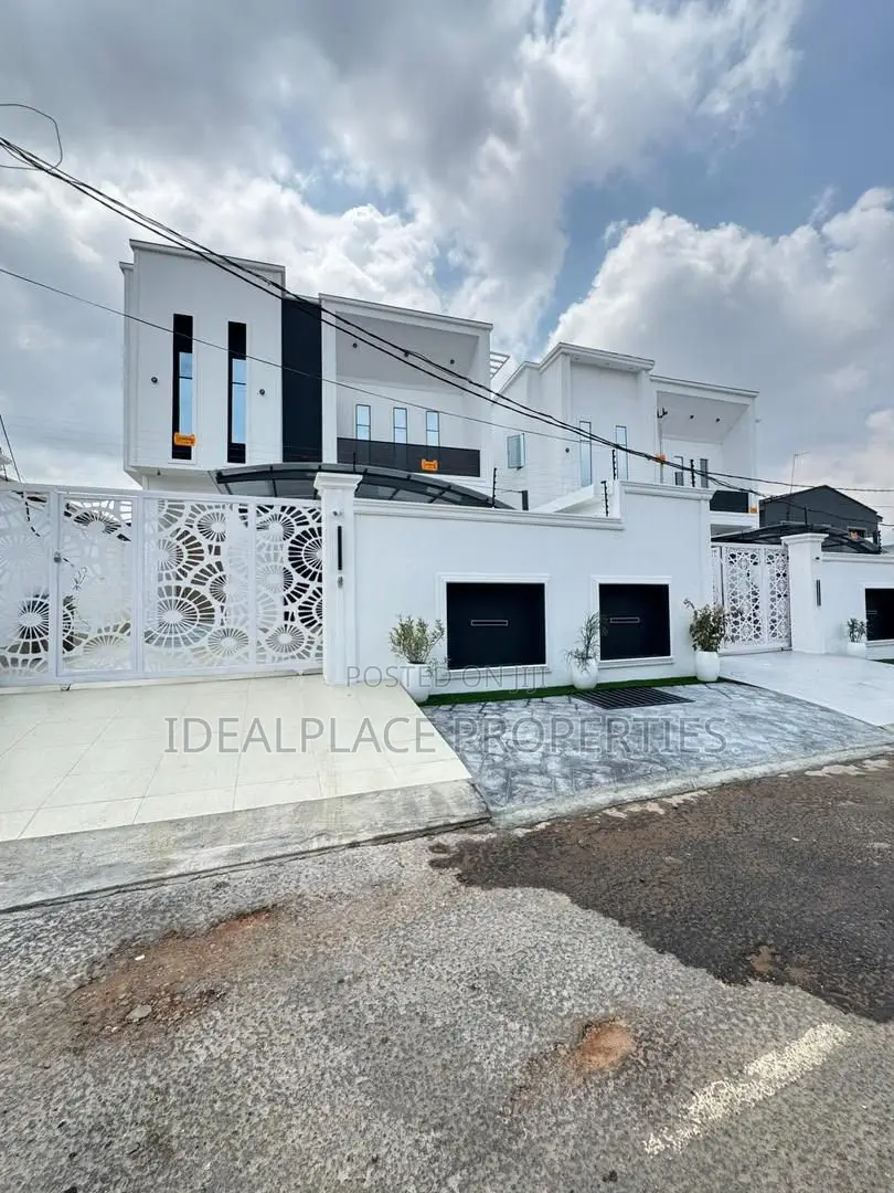 5bdrm Duplex in Omole Phase 1 for sale