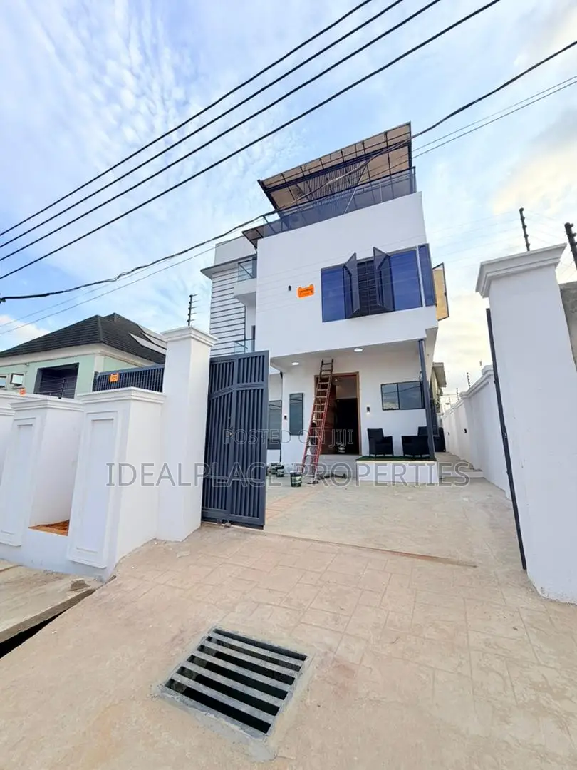 5bdrm Duplex in Aguda / Ogba for sale