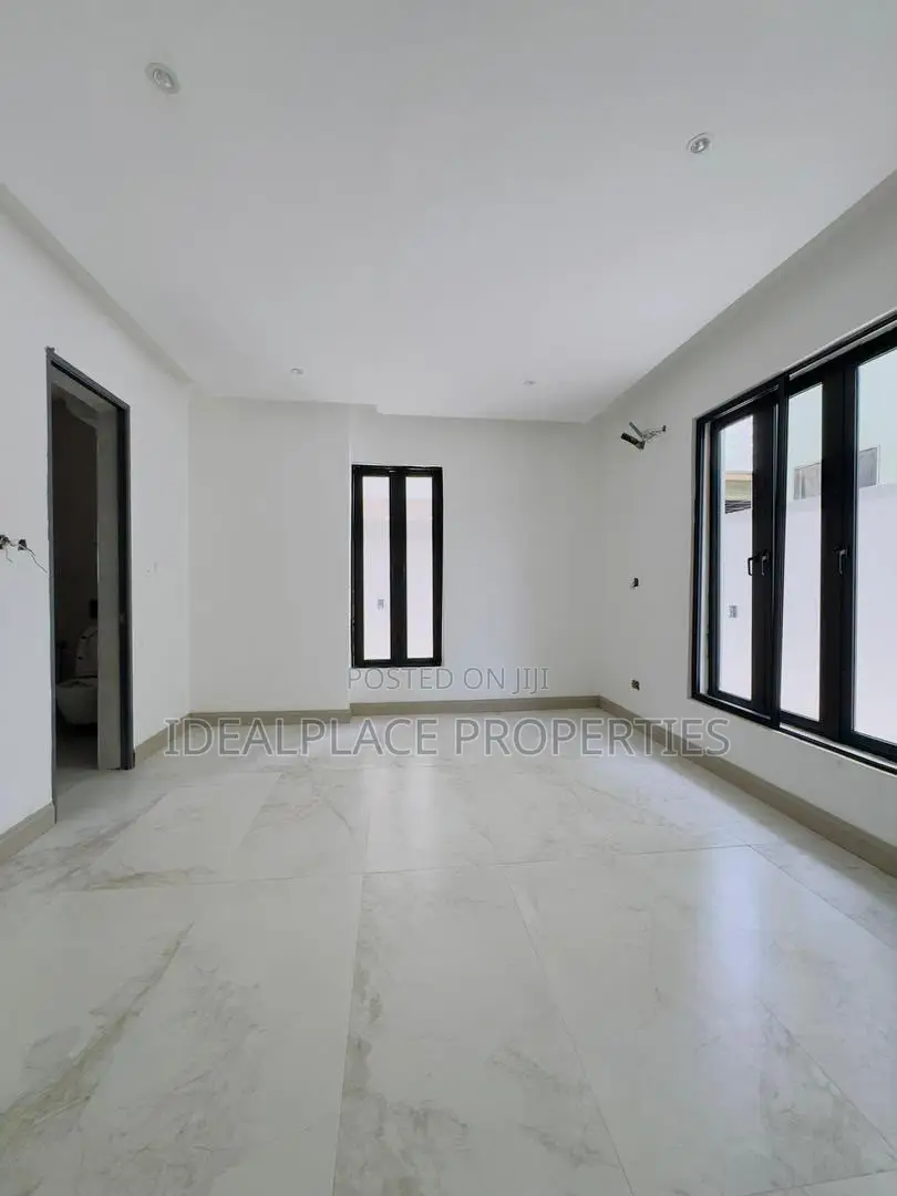 3bdrm Apartment in Allen Avenue for sale
