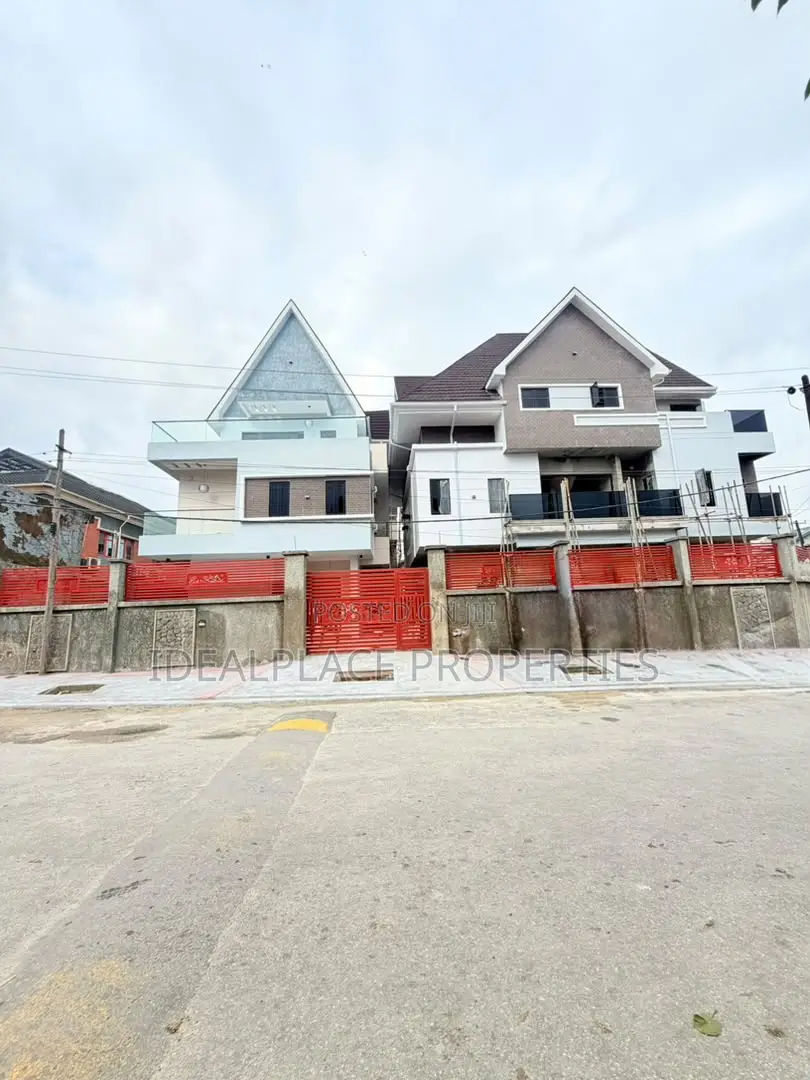 4bdrm Duplex in Phase 2 for sale
