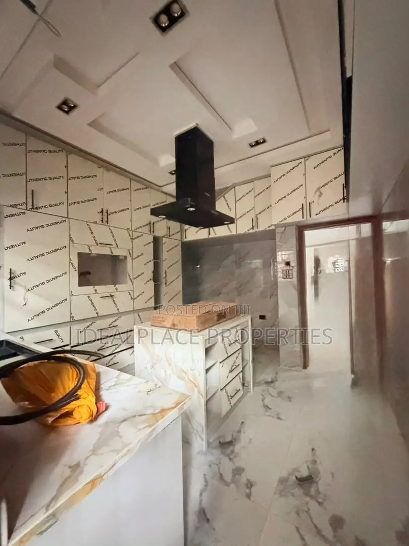 4bdrm Duplex in Phase 2 for sale
