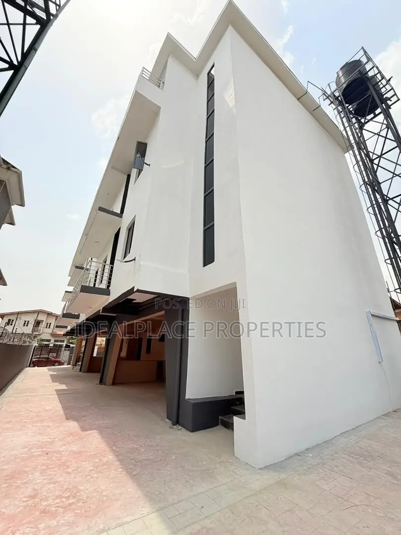 4bdrm Duplex in Anthony Village for sale