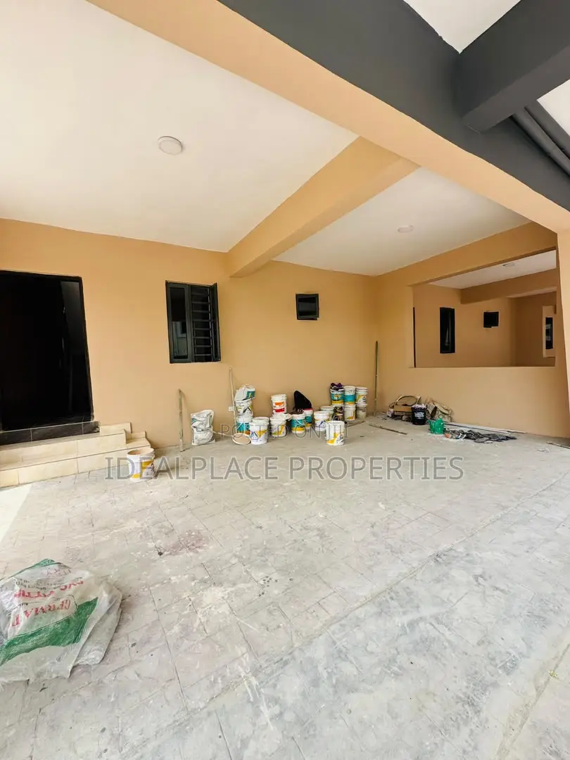 4bdrm Duplex in Anthony Village for sale