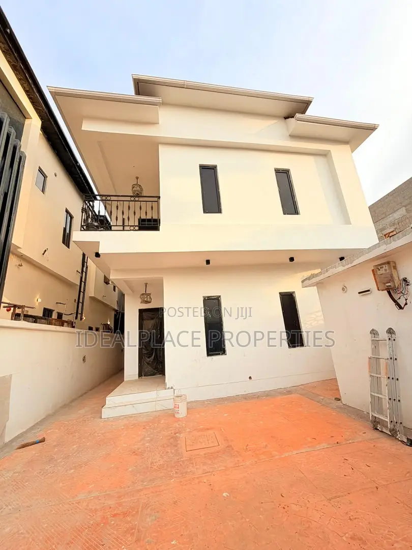4bdrm Duplex in Alaka Estate for sale