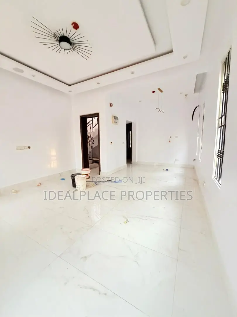 4bdrm Duplex in Alaka Estate for sale