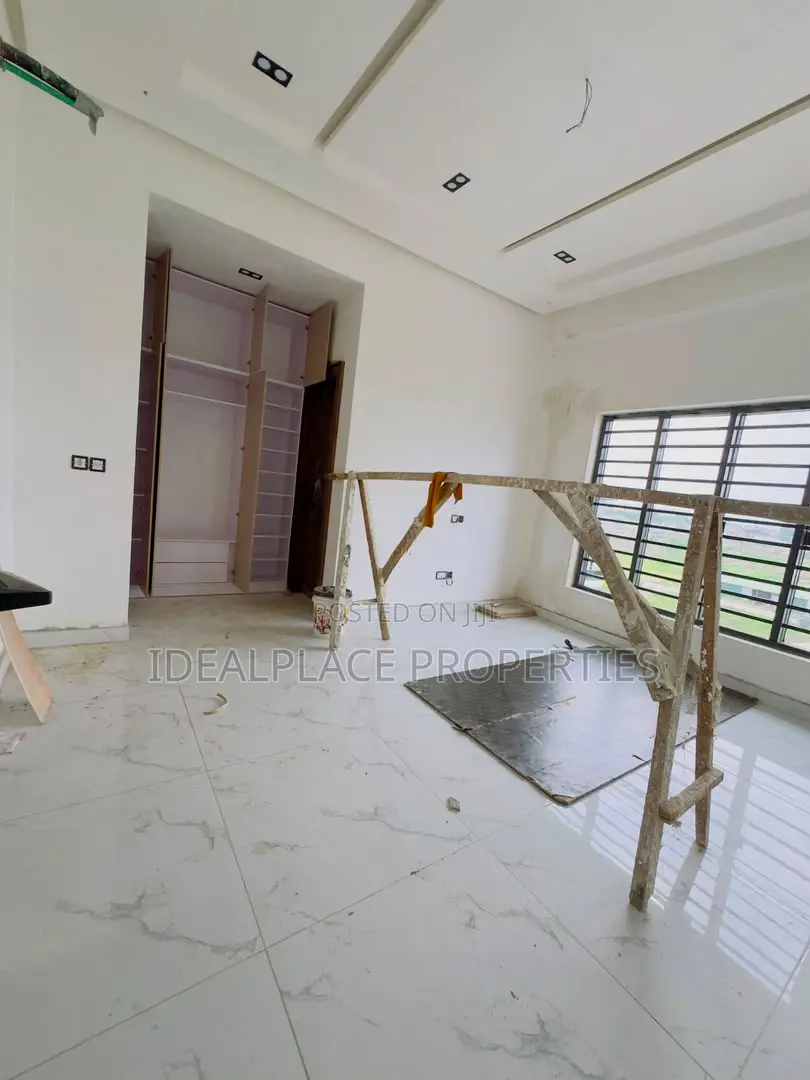4bdrm Duplex in Opebi for sale
