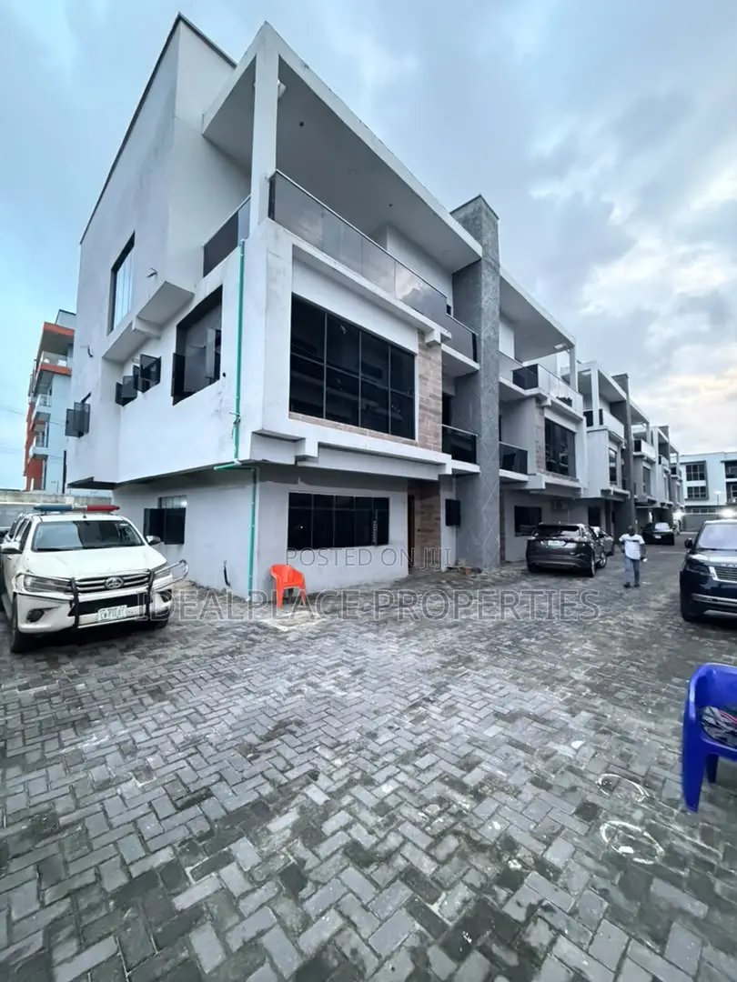 5bdrm Duplex in Ikate for sale