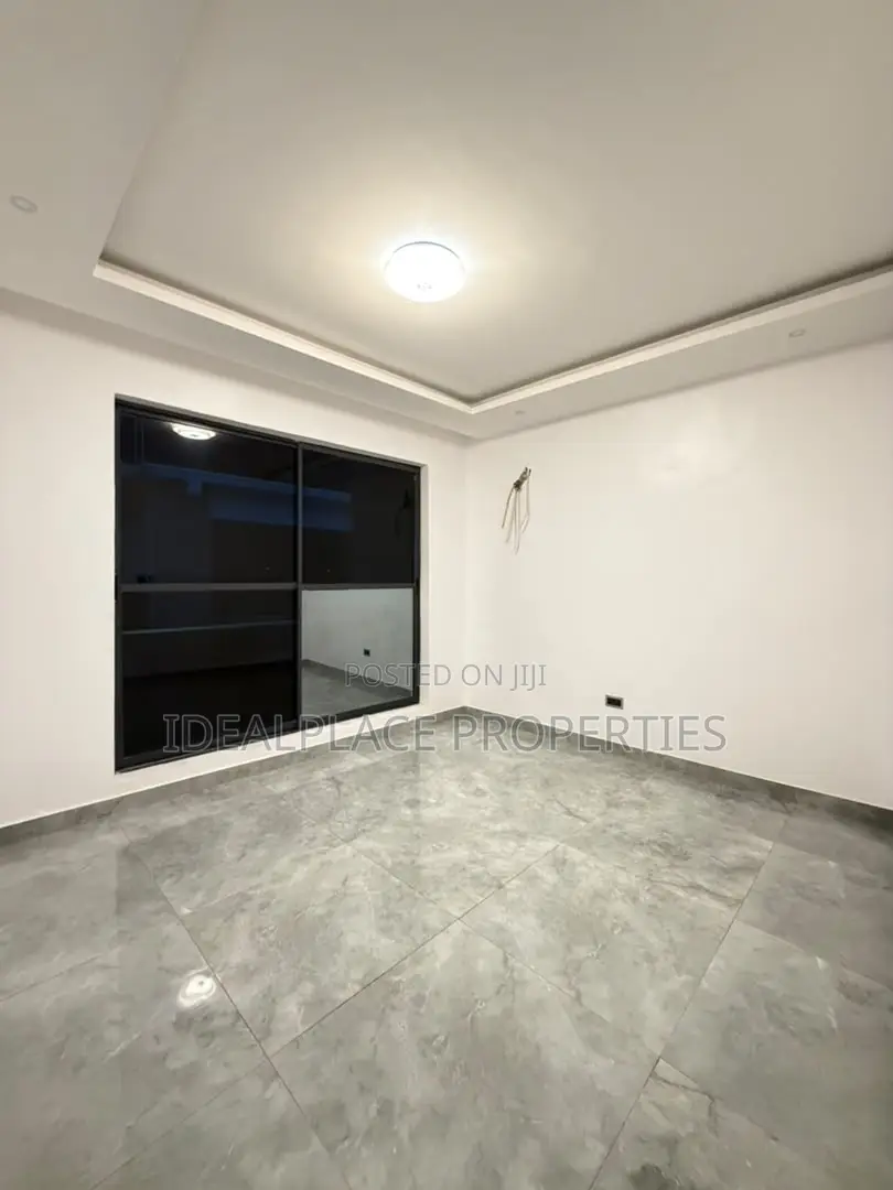 5bdrm Duplex in Ikate for sale