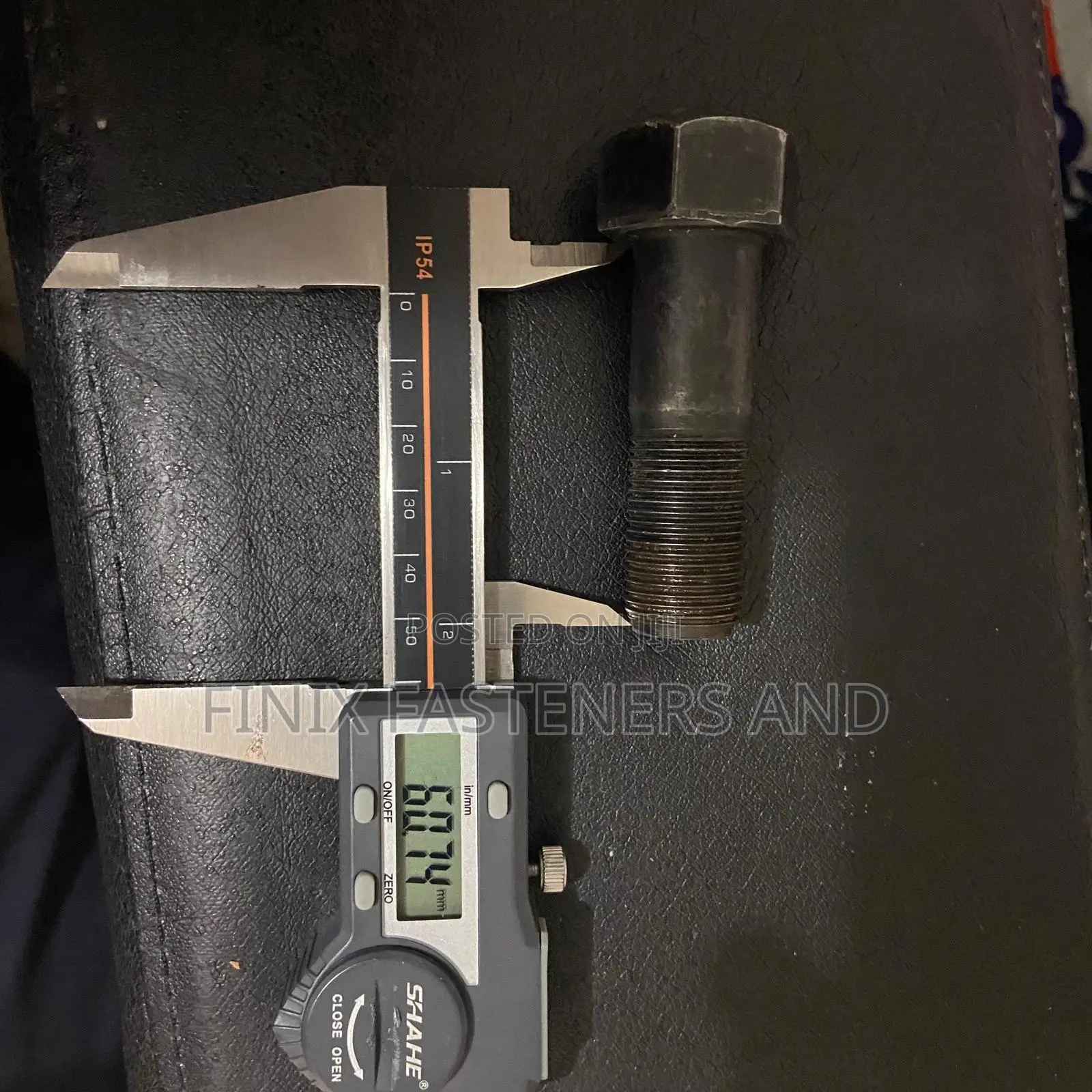 Track Shoe Bolt and Nut for Excavators and Bulldozer 3/4 X 61 Grade 12