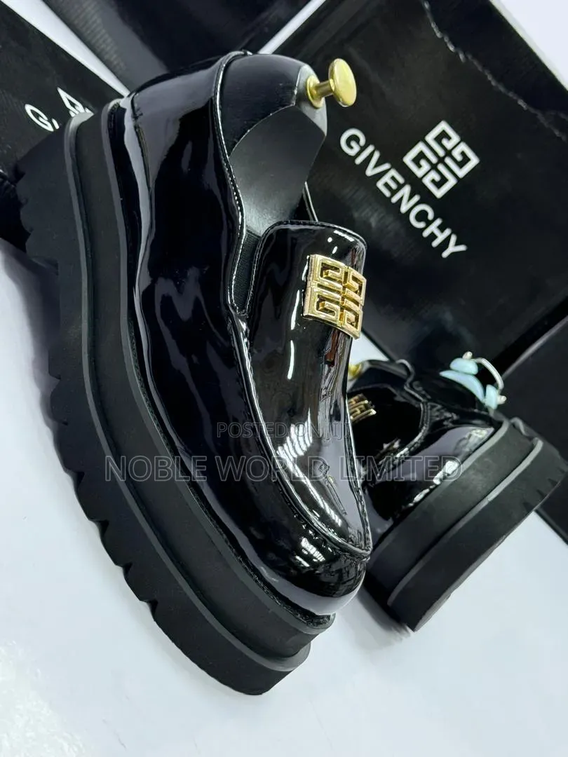 Givenchy Men's Glossy Shoes DMN 7d