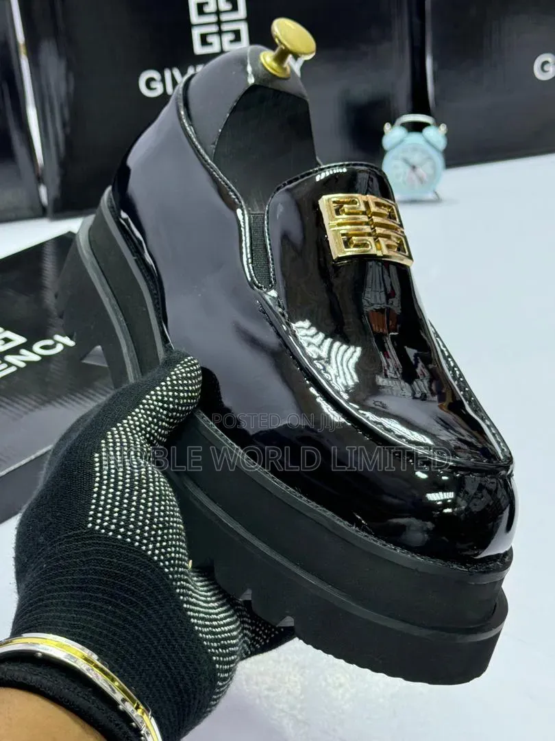 Givenchy Men's Glossy Shoes DMN 7d