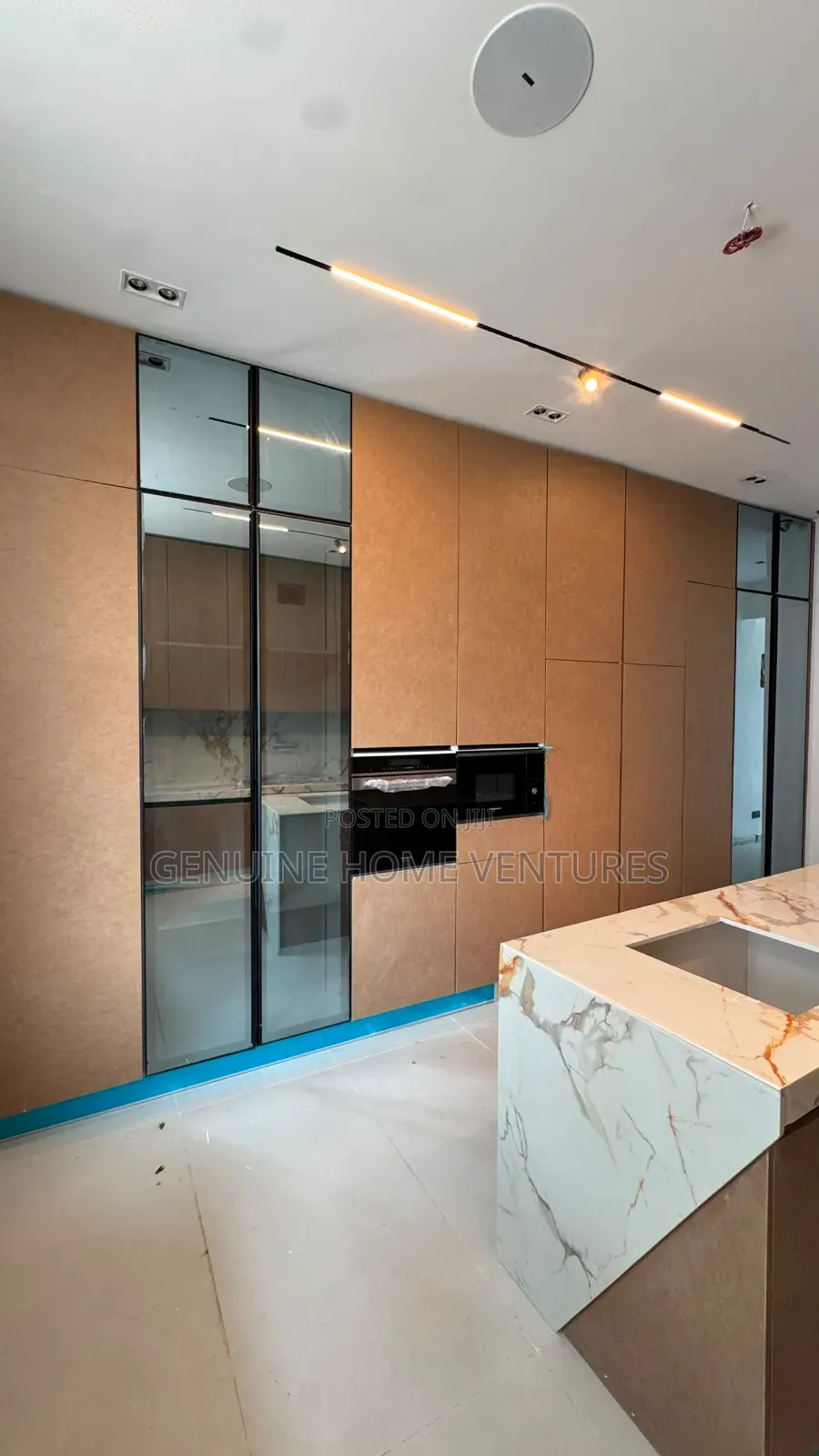 5bdrm Duplex in Ikate for sale