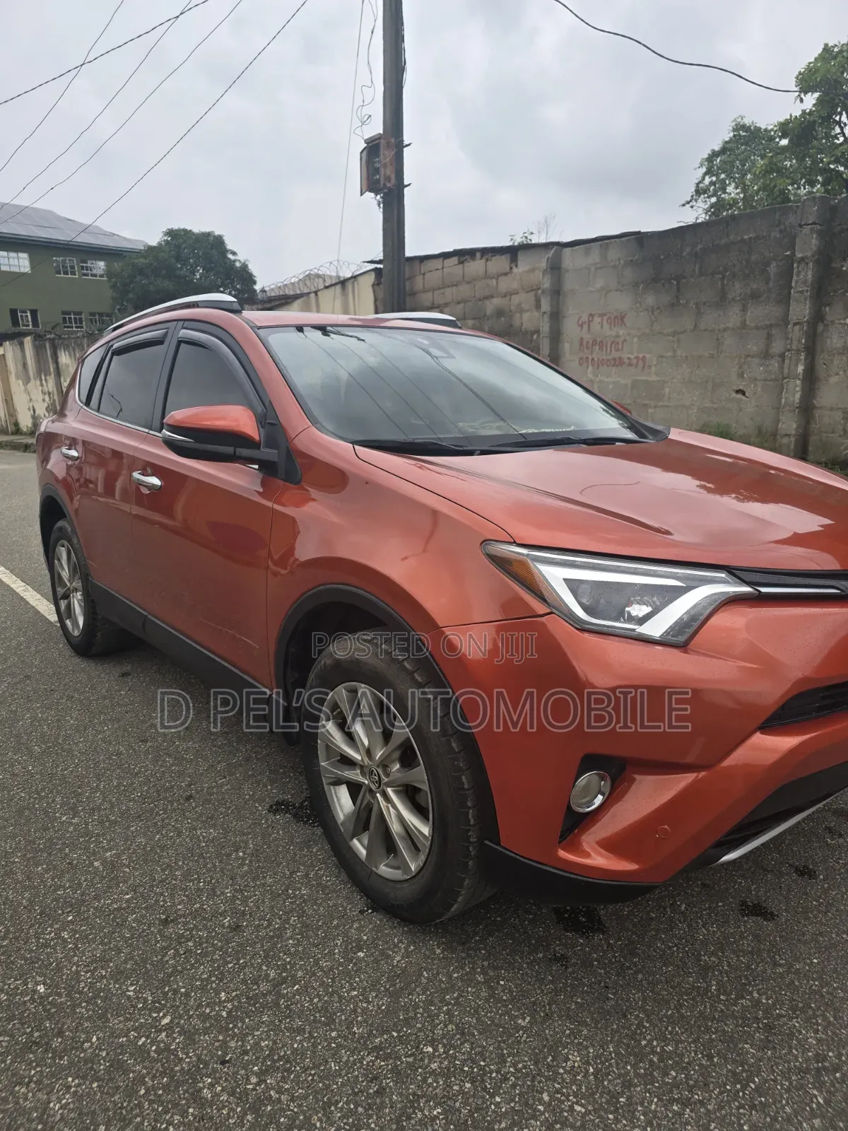 Toyota RAV4 2016 Orange