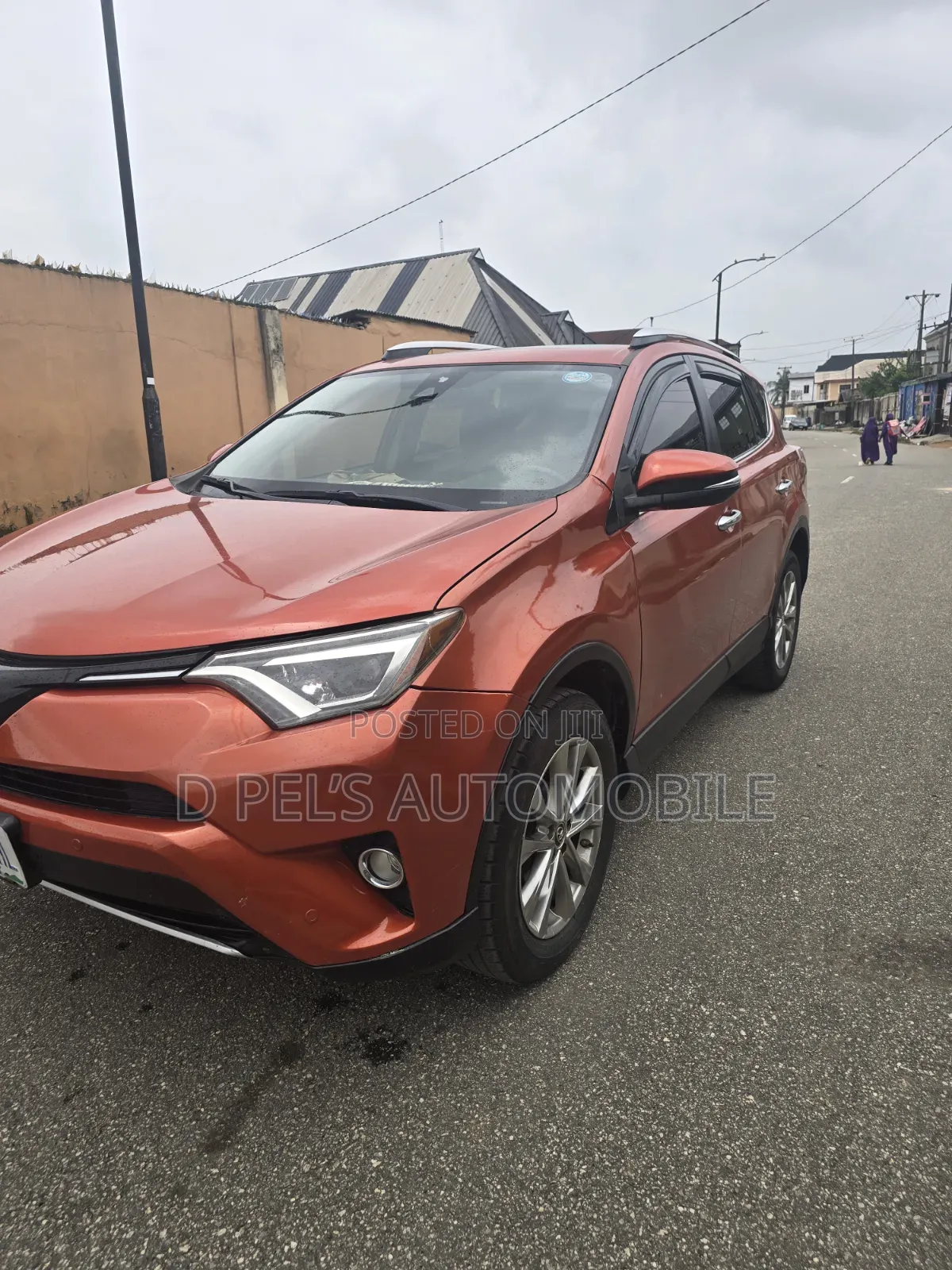 Toyota RAV4 2016 Orange