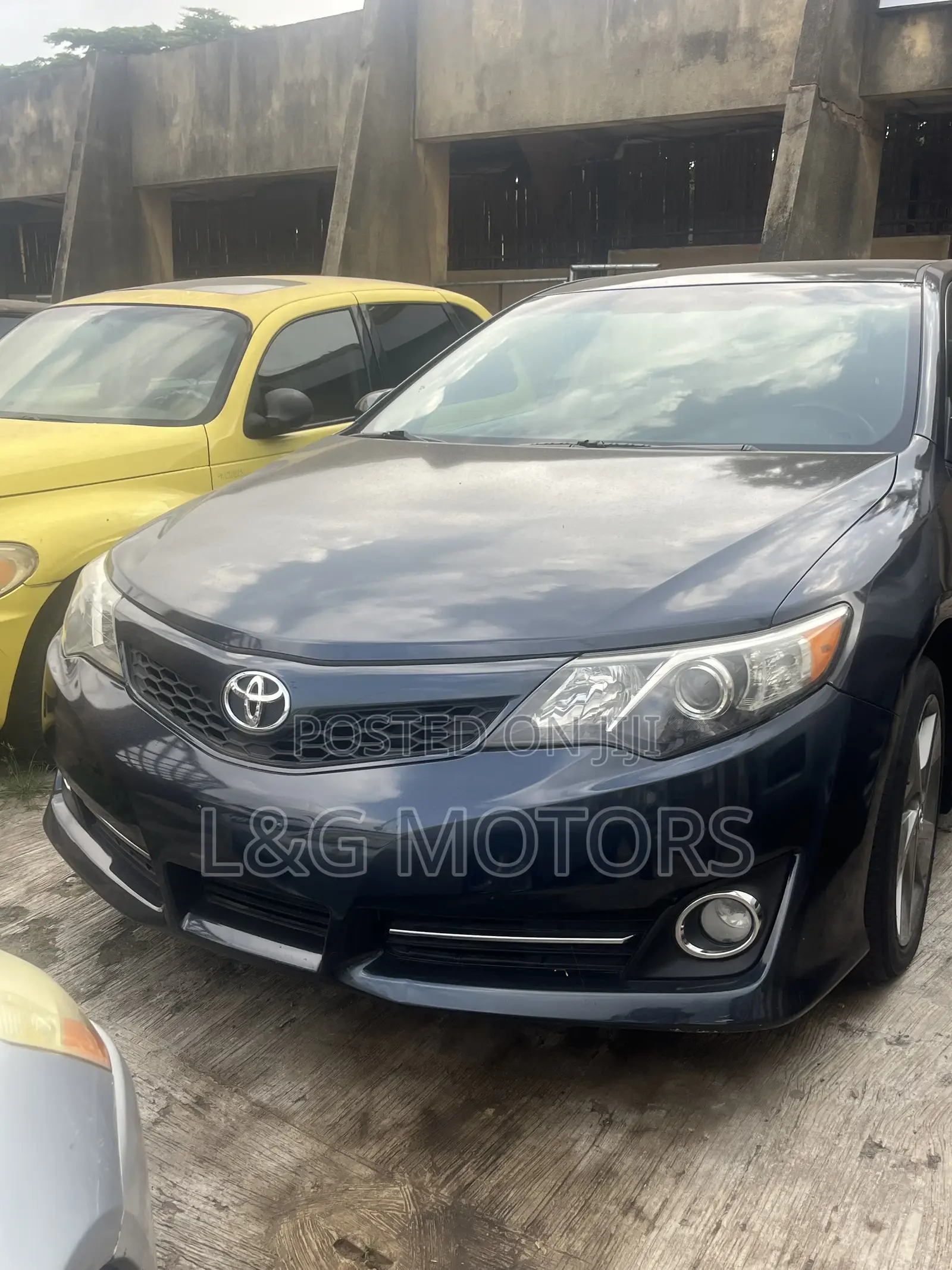 Toyota Camry SE 4dr Sedan (2.5L 4cyl 6A) 2012 Black