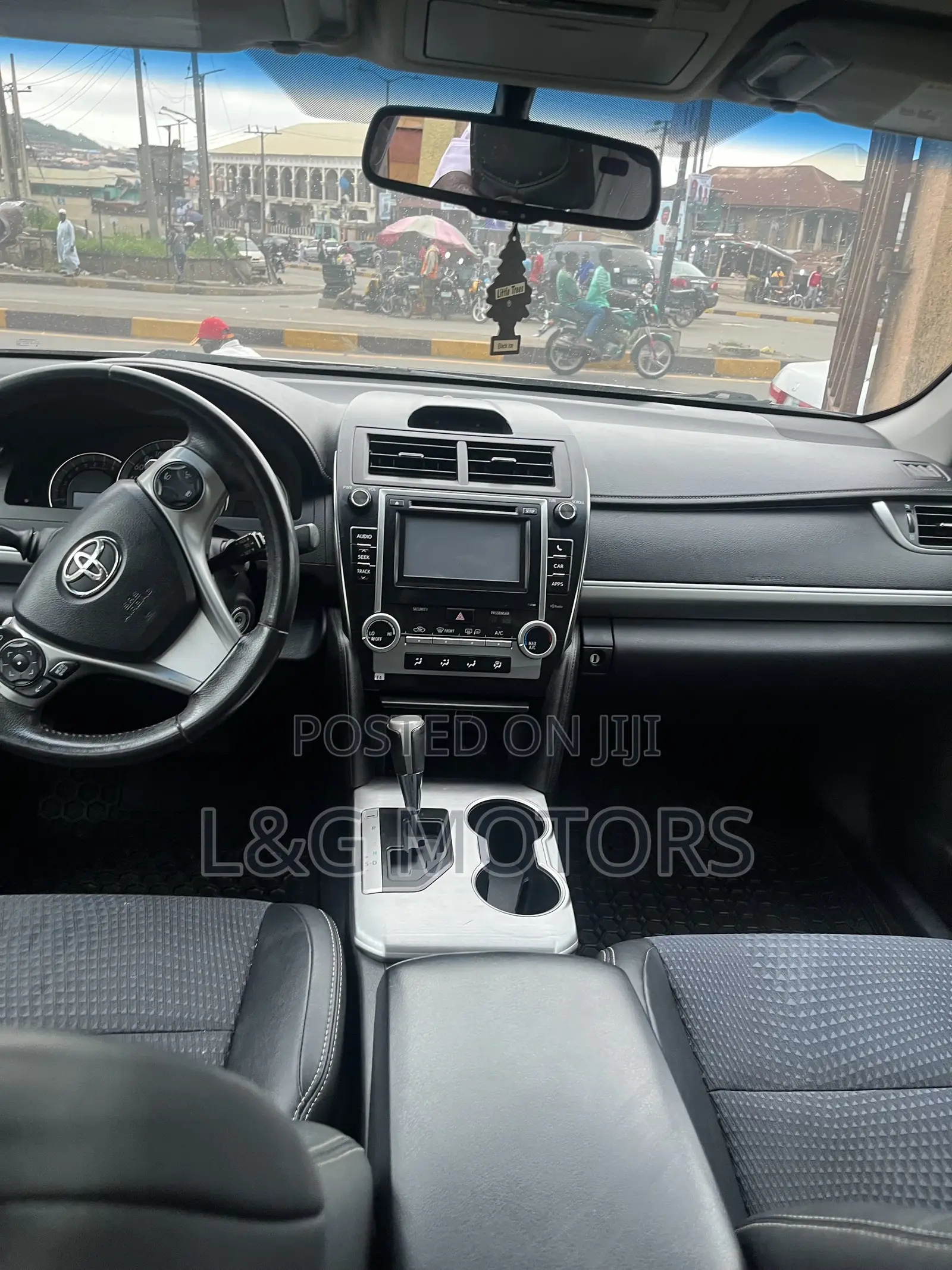 Toyota Camry SE 4dr Sedan (2.5L 4cyl 6A) 2012 Black