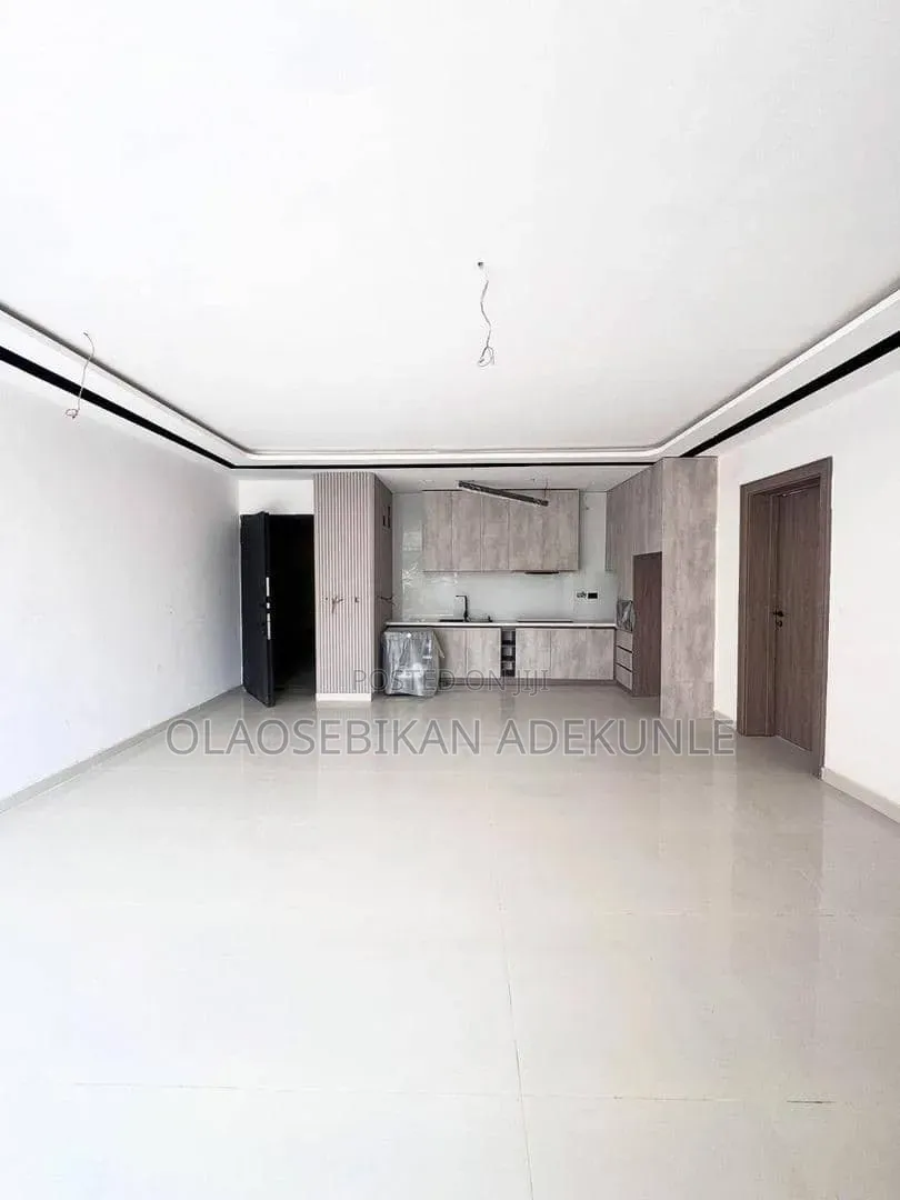 2bdrm Apartment in Admiralty Way Lekki for rent