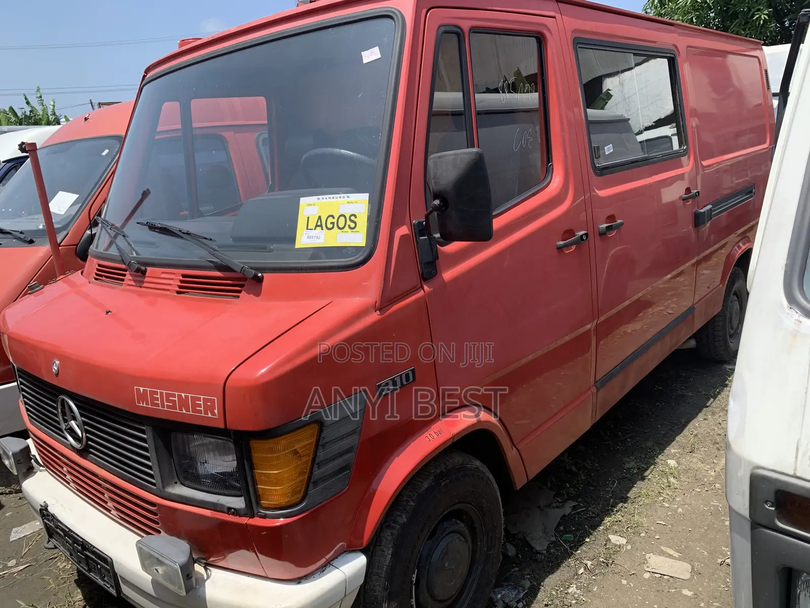 Mercedes-Benz Sprinter 2000 Red