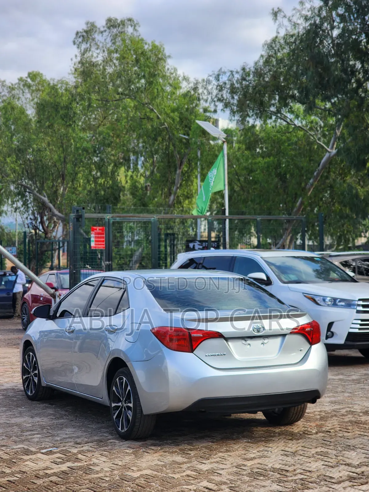 Toyota Corolla SE 4dr Sedan (1.8L 4cyl CVT) 2017 Silver