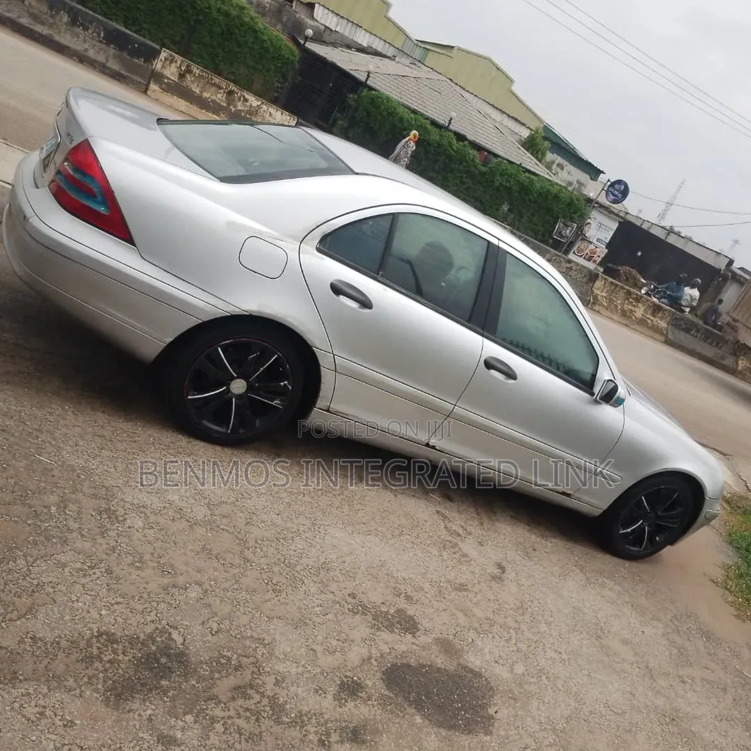 Mercedes-Benz C230 2007 Silver