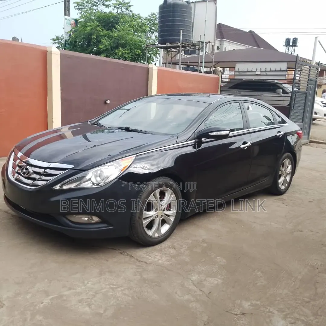 Hyundai Sonata 2012 Black
