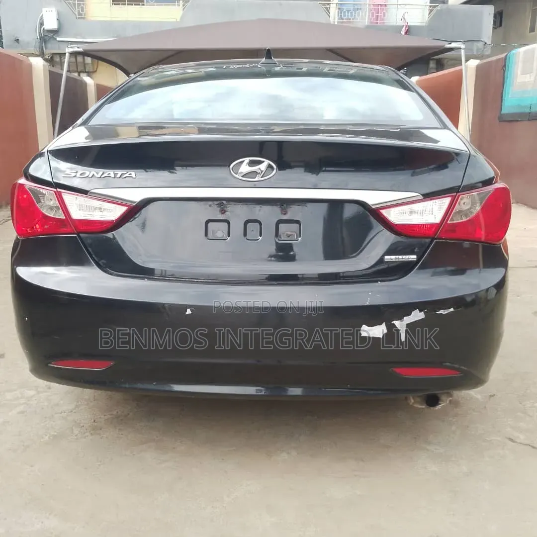 Hyundai Sonata 2012 Black